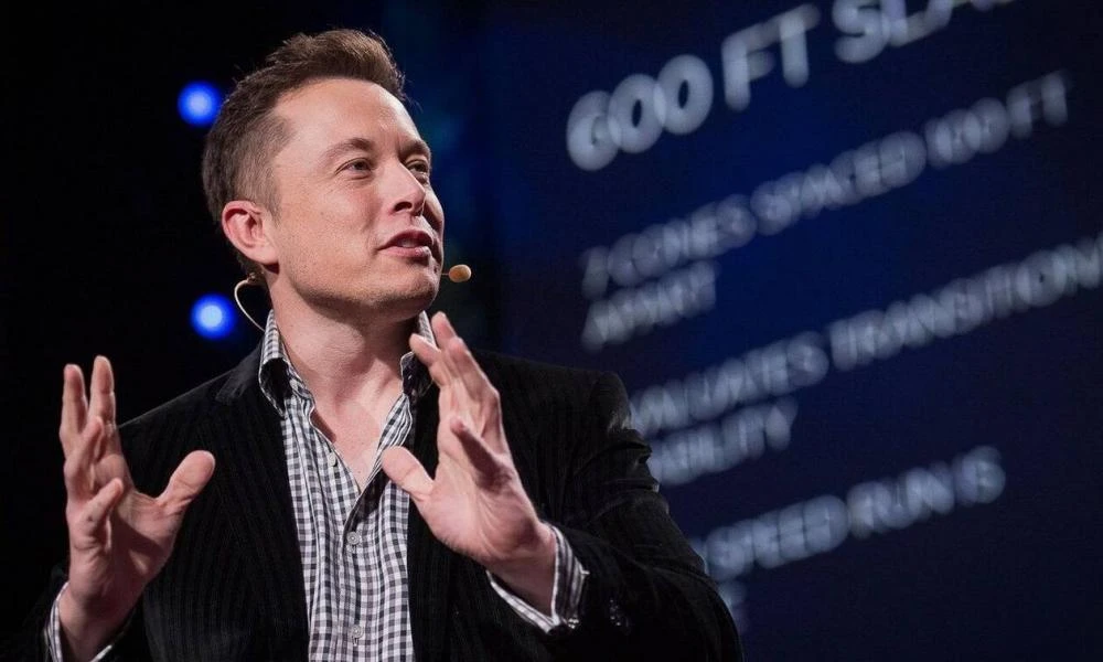 Tesla: Έχασε 126 δισ. δολάρια μετά την εξαγορά του Twitter